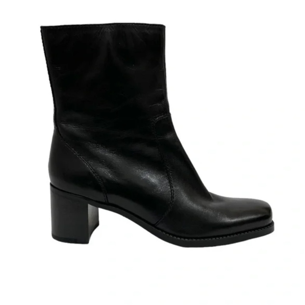 VTG Y2K Bandolino leather square toe black ankle boots